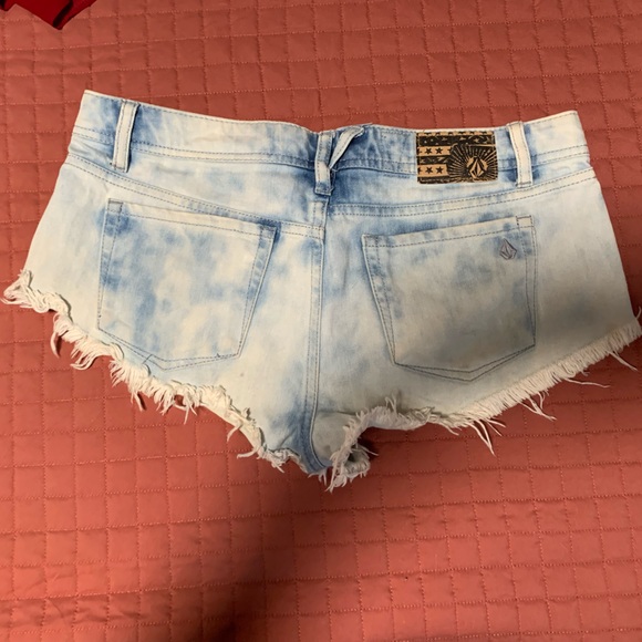 Volcom Booty Shorts - Picture 2 of 3